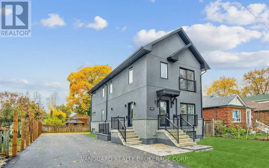 1937 Lawrence Avenue W, Toronto (Weston)